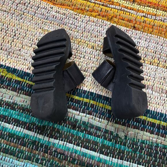 FLY LONDON size 6 // EU 37 Black Wedge Sandals BESY platform sandal EUC - Picture 11 of 11